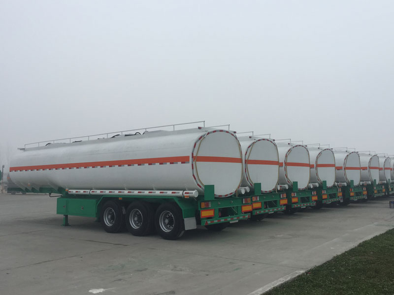 What is a fuel tanker trailer?