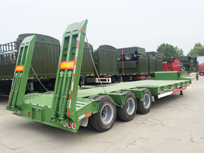 3 Axle Lowbed Semi Trailer for Sale