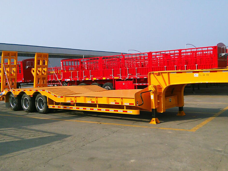 3 Axle 80 Ton Lowbed Semi Trailer for Sale